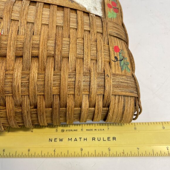 Vintage Wicker Basket With Hand-Painted Snowman & Holly Design - Picture 8 of 12